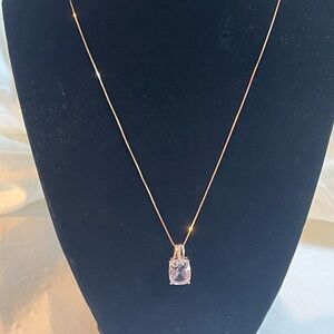 Elegant Gold Necklace with Pink Gemstone